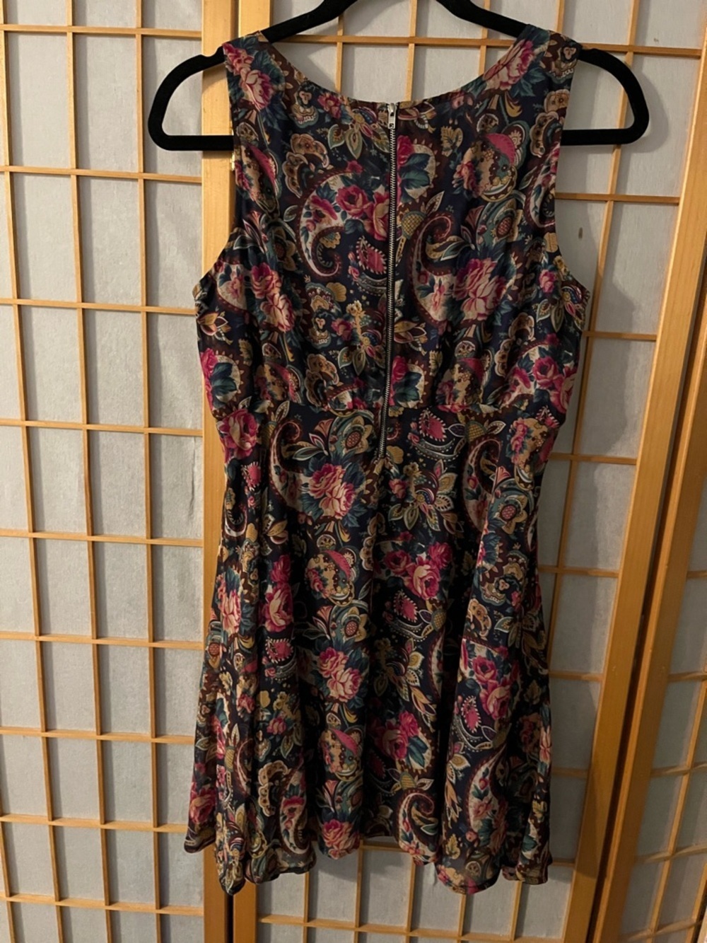 Under Skies Pink Green Blue Short Paisley Sheath Medium Sleeveless Lined Floral - Picture 5 of 5